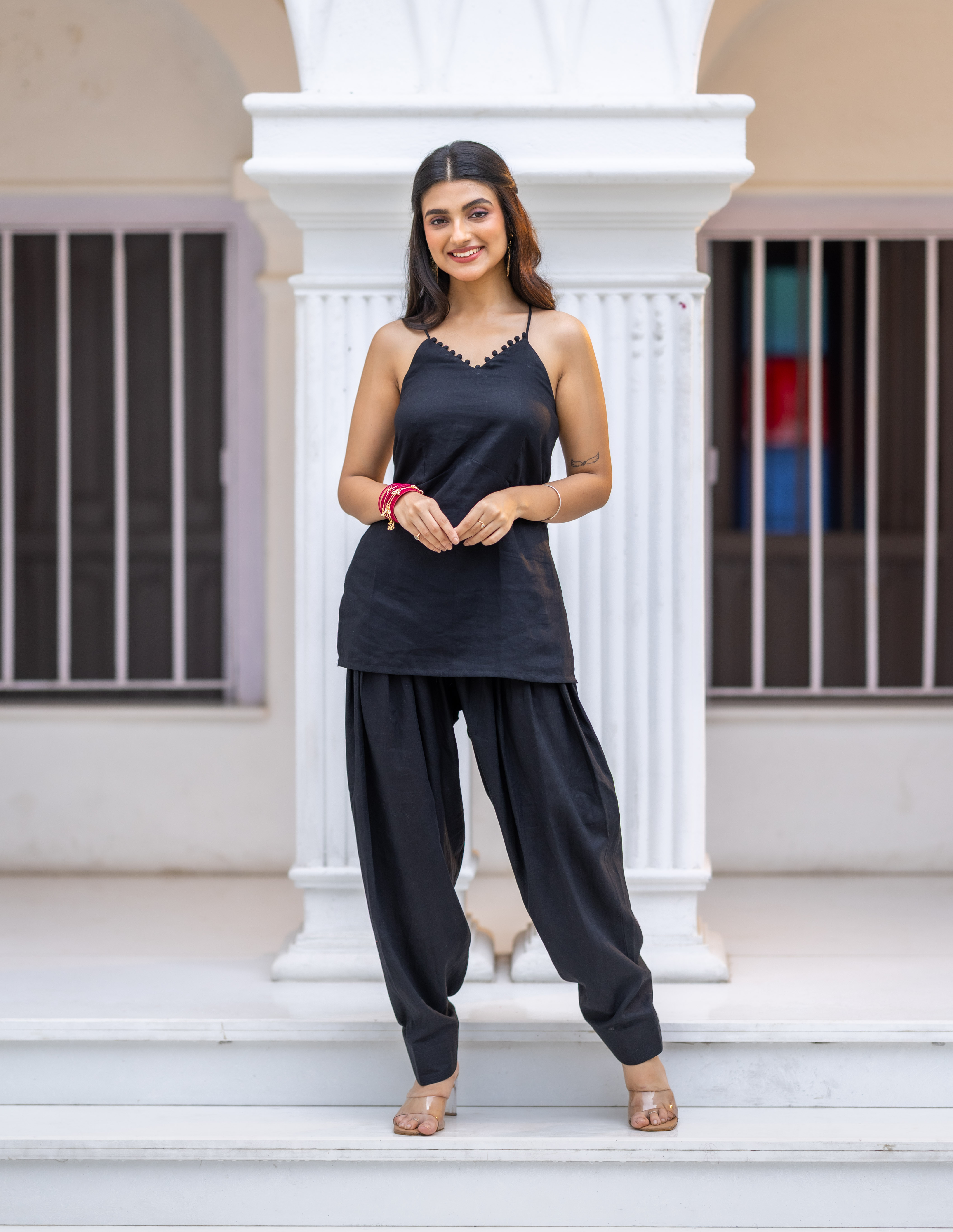 The Veronica Set hover